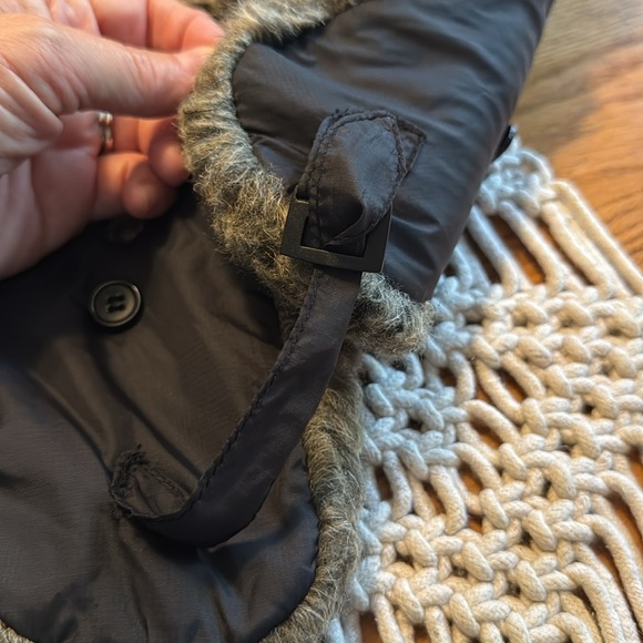 Eddie Bauer Black and Gray fur flap Winter Hat - Picture 4 of 6